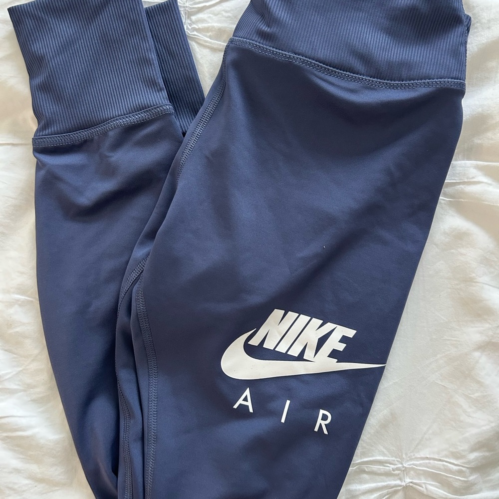 Nike Women’s Capri Leggings
